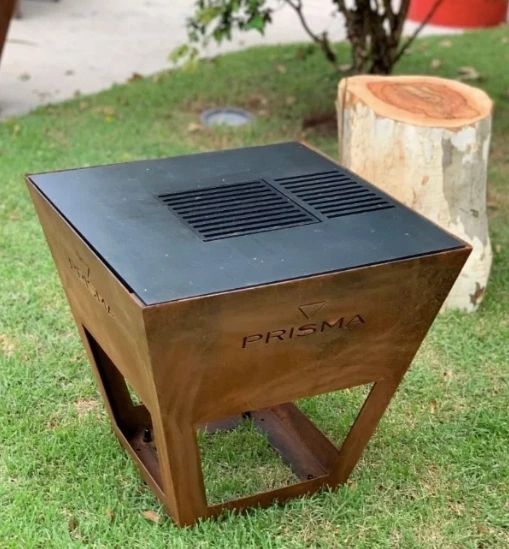Baby Grill: barbacoa compacta de acero corten para terrazas