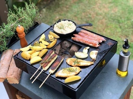 Smart Plate cocinando varios alimentos a la vez gracias a sus zonas de temperatura